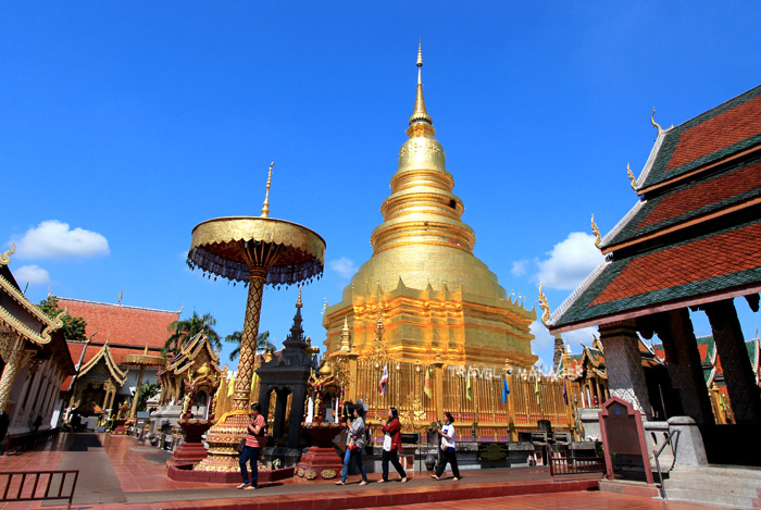 Wat_Phra_That_Haripunchai_Car Rental Chiang Mai