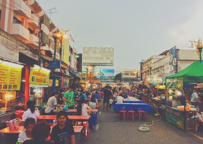 Khon_Kaen_Night_Market_ECOCAR_Car_Rental_Thailand