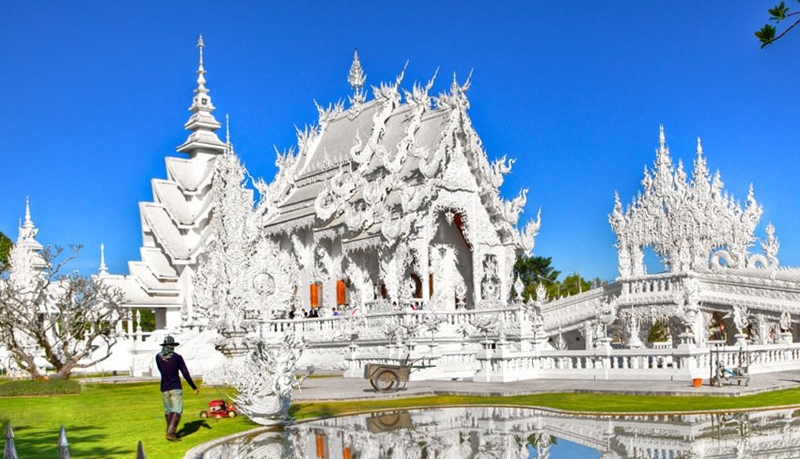 wat rong khun white temple Car Rental Chiang Mai Chiang Rai